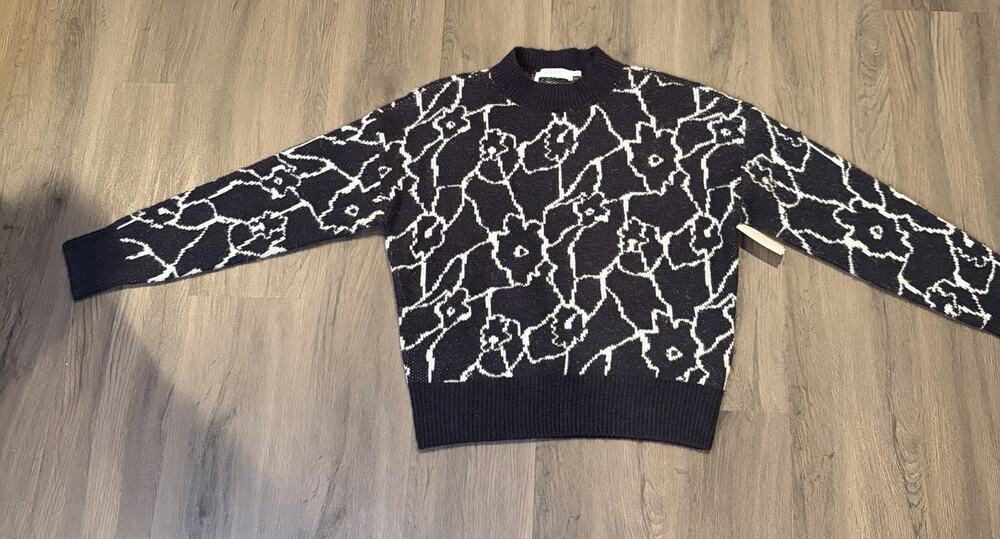 ASTR Navy/Cream Floral Knit Crew Neck Pullover Sweater Size Medium